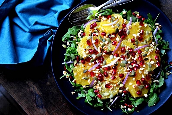 Appelsinsalat med granatæble