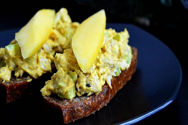 Kyllingesalat med mango