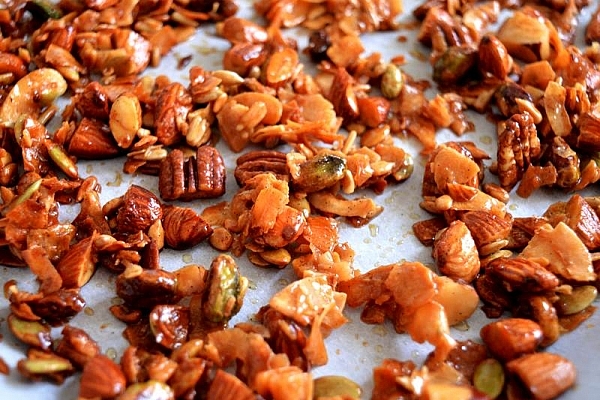 Nøddemüsli med appelsin og kanel