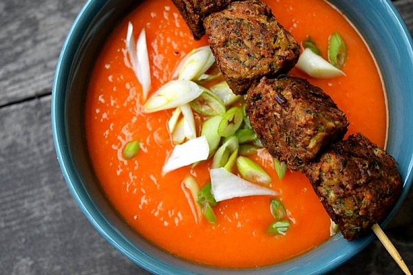 Peberfrugtsuppe med tunboller